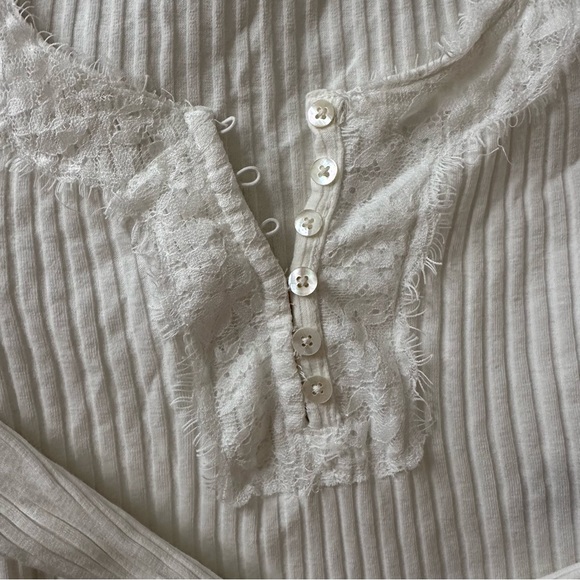 🪽coquette white lacy urban outfitters kimchi blue long sleeve top🪽 - Picture 2 of 3